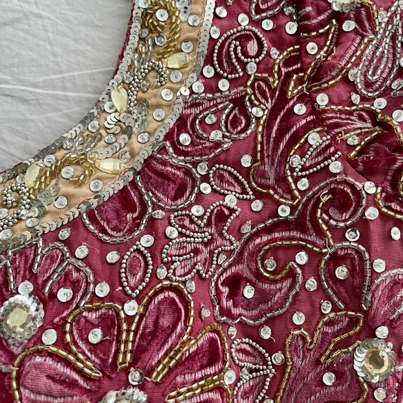 Beige net sari with burgundy velvet border and blouse (XS/S blouse) - Picture 7 of 7